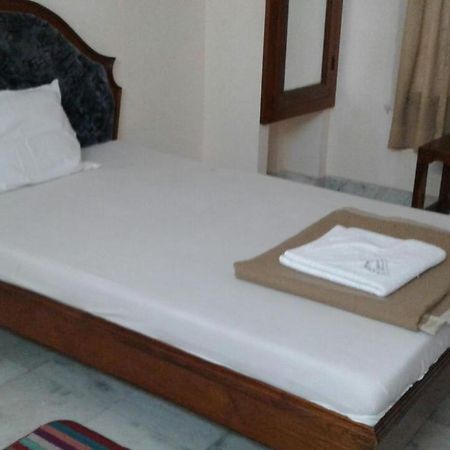 Hotel Geethanjali Residency Бадрачалам Екстериор снимка