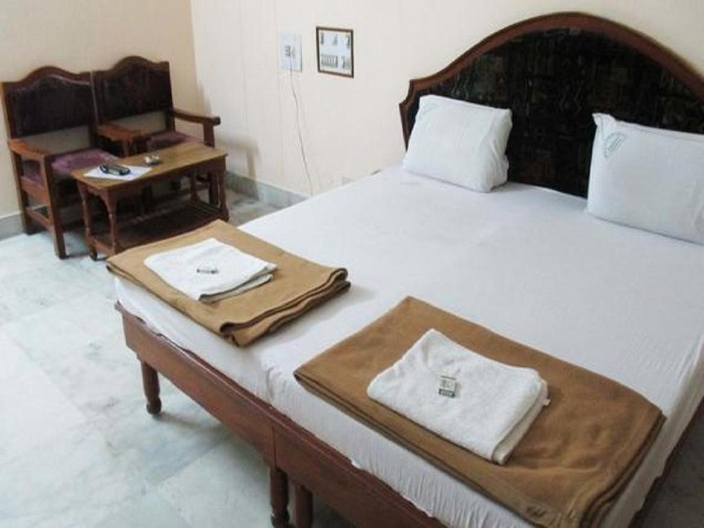 Hotel Geethanjali Residency Бадрачалам Екстериор снимка