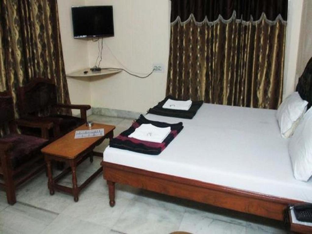 Hotel Geethanjali Residency Бадрачалам Екстериор снимка